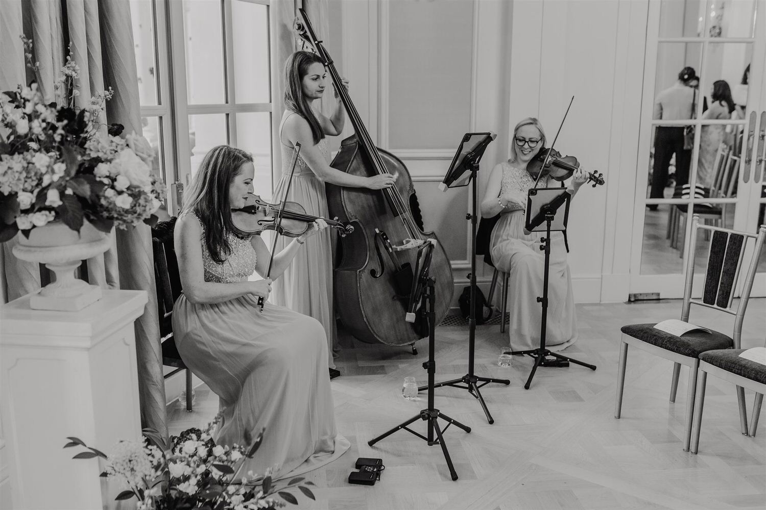 black and white photo of wedding musicians at mandarin oriental wedding london