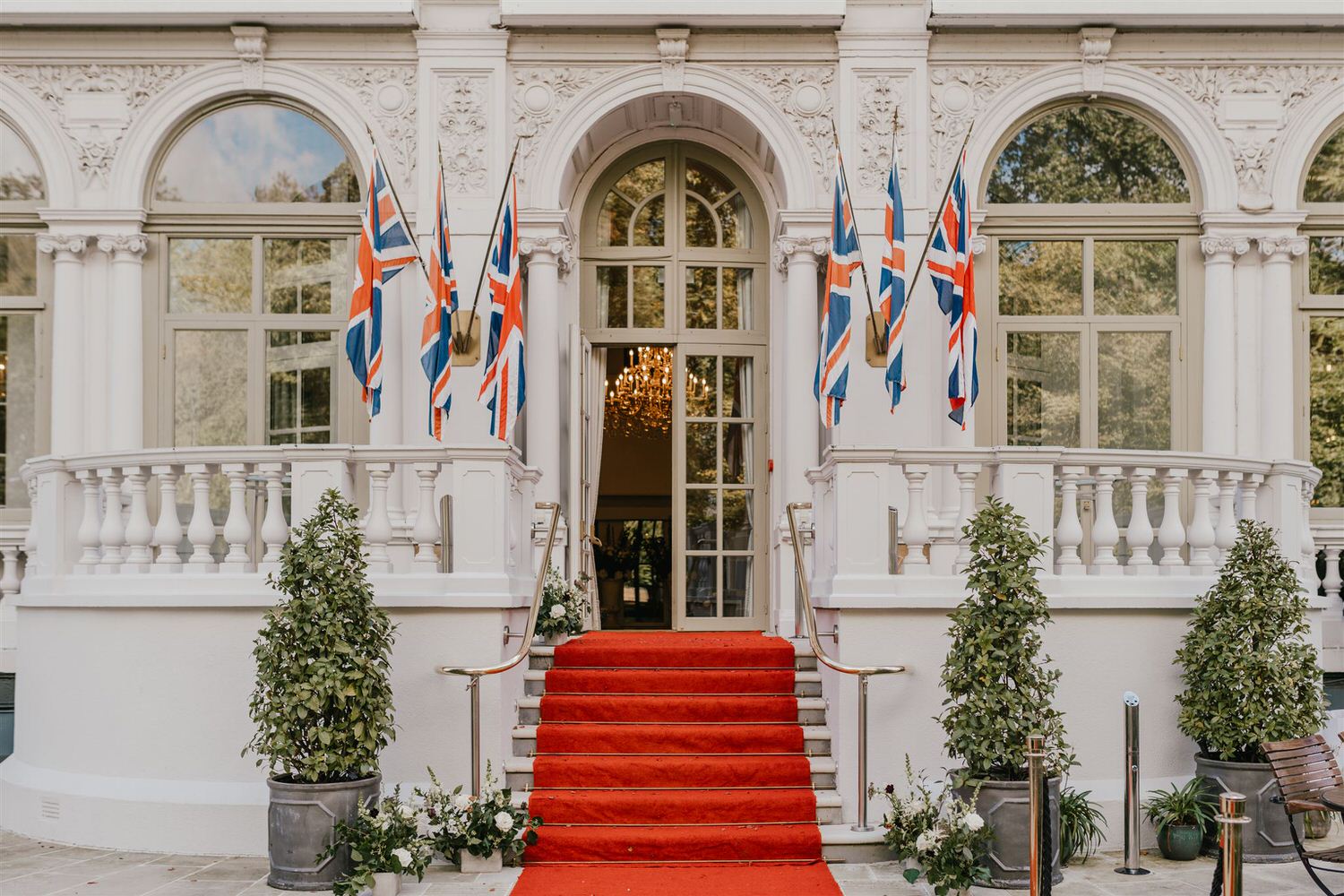 royal entrance to the loggia at mandarin oriental wedding in london hyde park