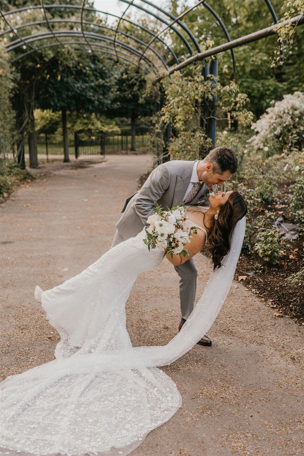 couple portrait at mandarin oriental hyde park wedding in london