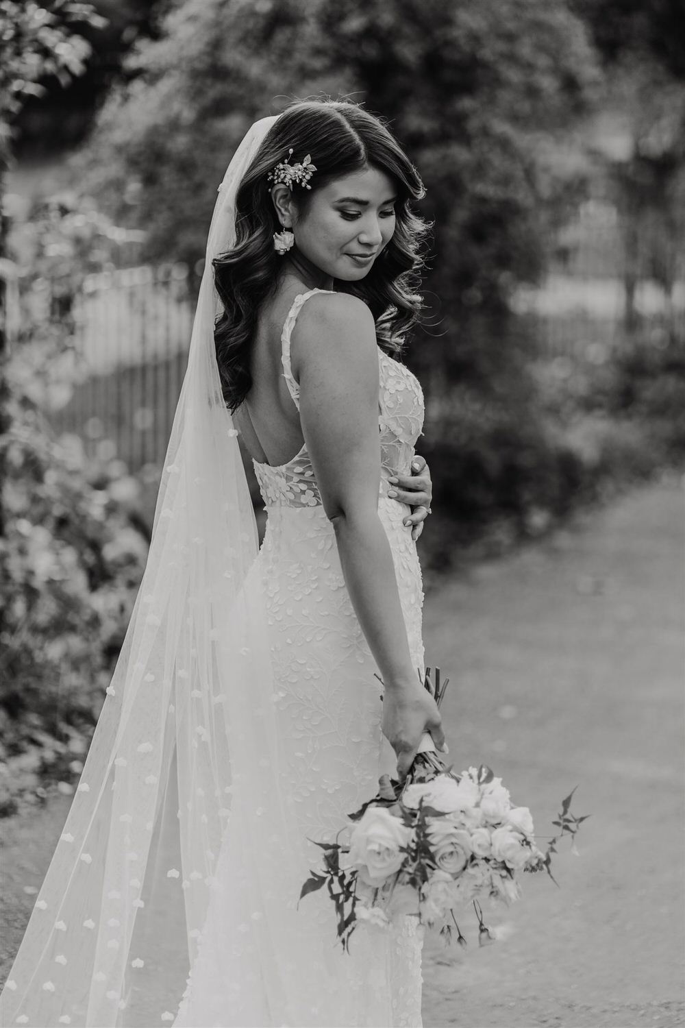 black and white bridal portrait mandarin oriental hyde park wedding in london