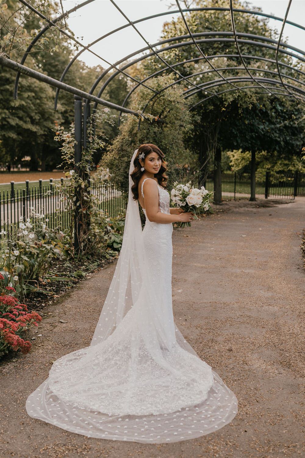 bridal portraits mandarin oriental hyde park wedding in london