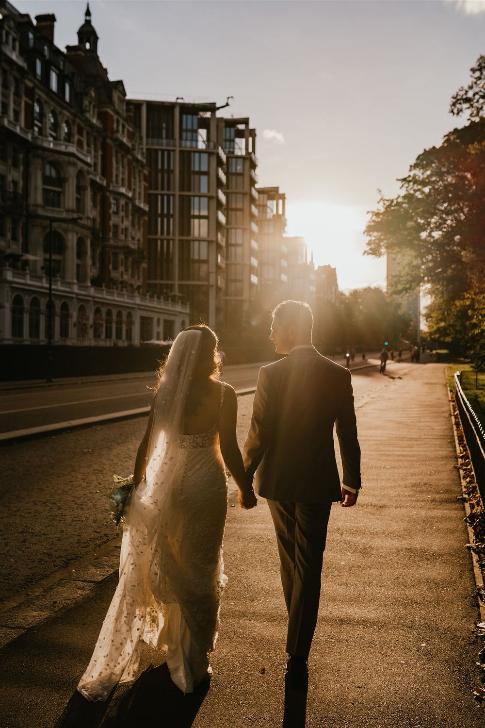 golden hour couple portraits outside mandarin oriental hyde park wedding
