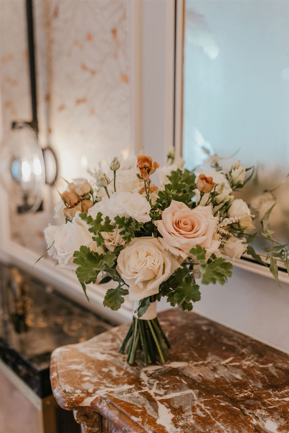 bridal bouquet in suite at mandarin oriental wedding in london