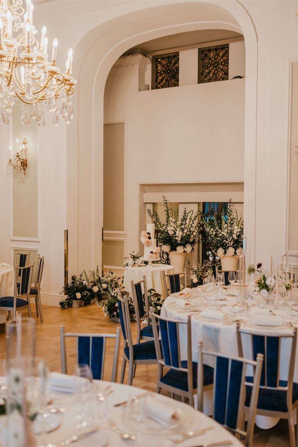 wedding breakfast setup in the loggia at mandarin oriental wedding london