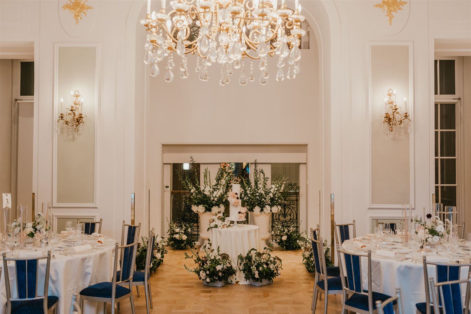 wedding breakfast setup in the loggia at mandarin oriental wedding london