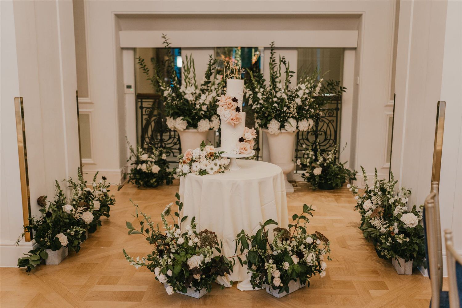 wedding cake in the loggia at mandarin oriental wedding london