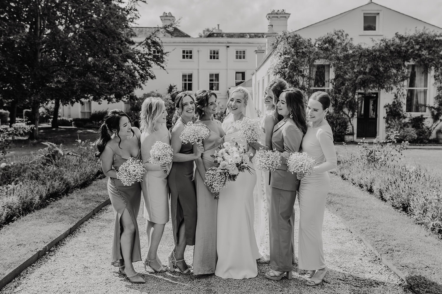 bridal party portraits at morden hall wedding london