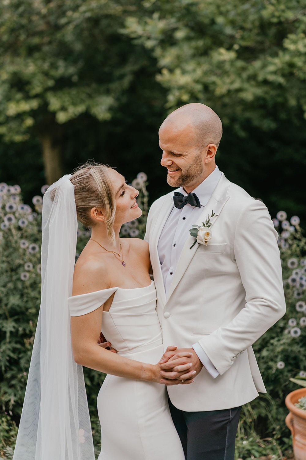 bride and groom couple portraits at morden hall wedding london