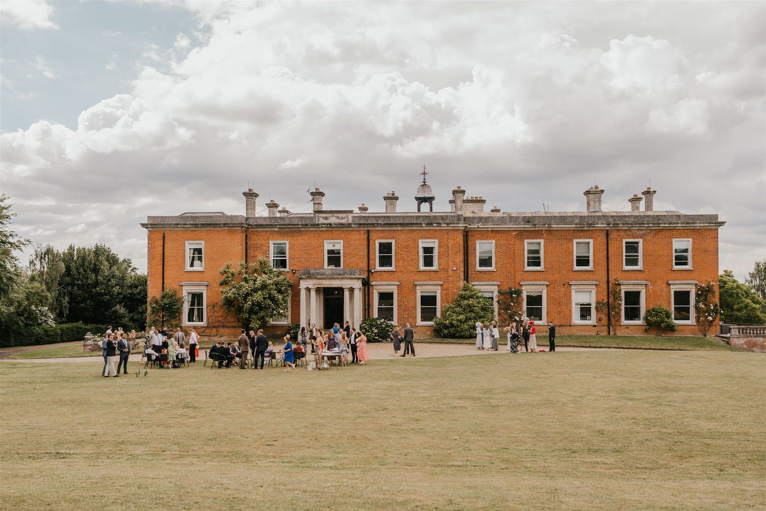 drinks reception at mount ephraim wedding venue in kent