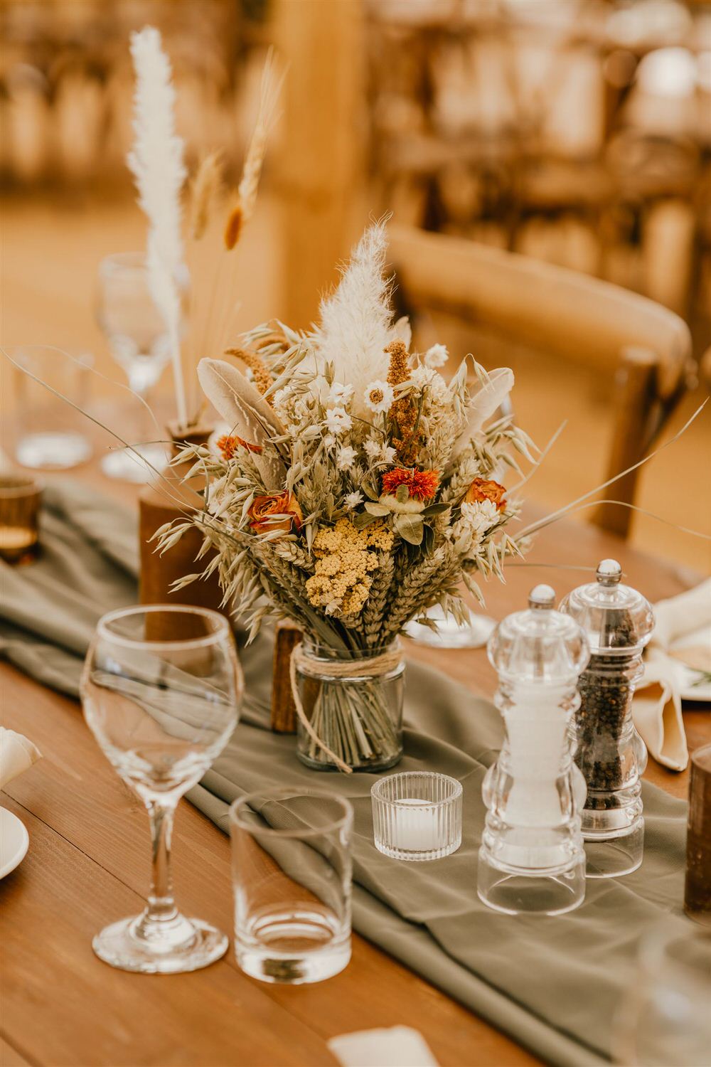 rustic wedding table decor at kent wedding