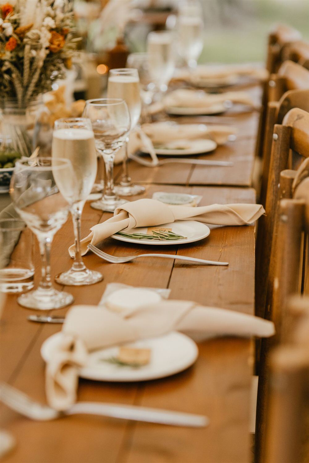 rustic wedding table decor at kent wedding
