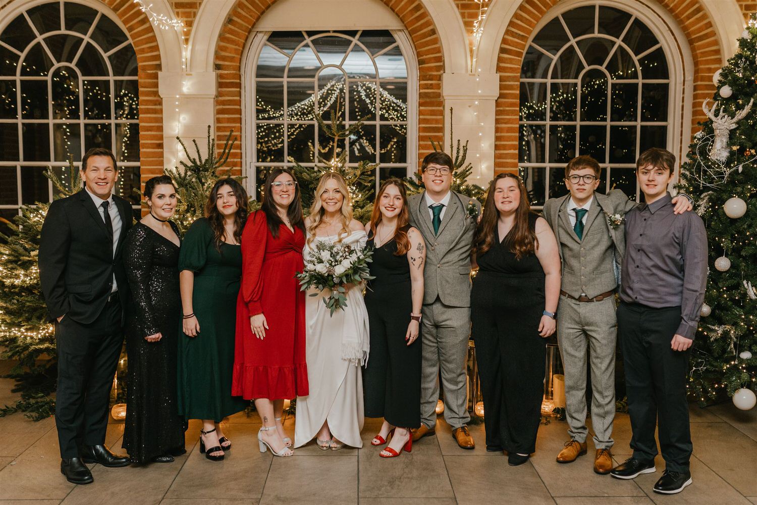 winter wedding group portrait tips