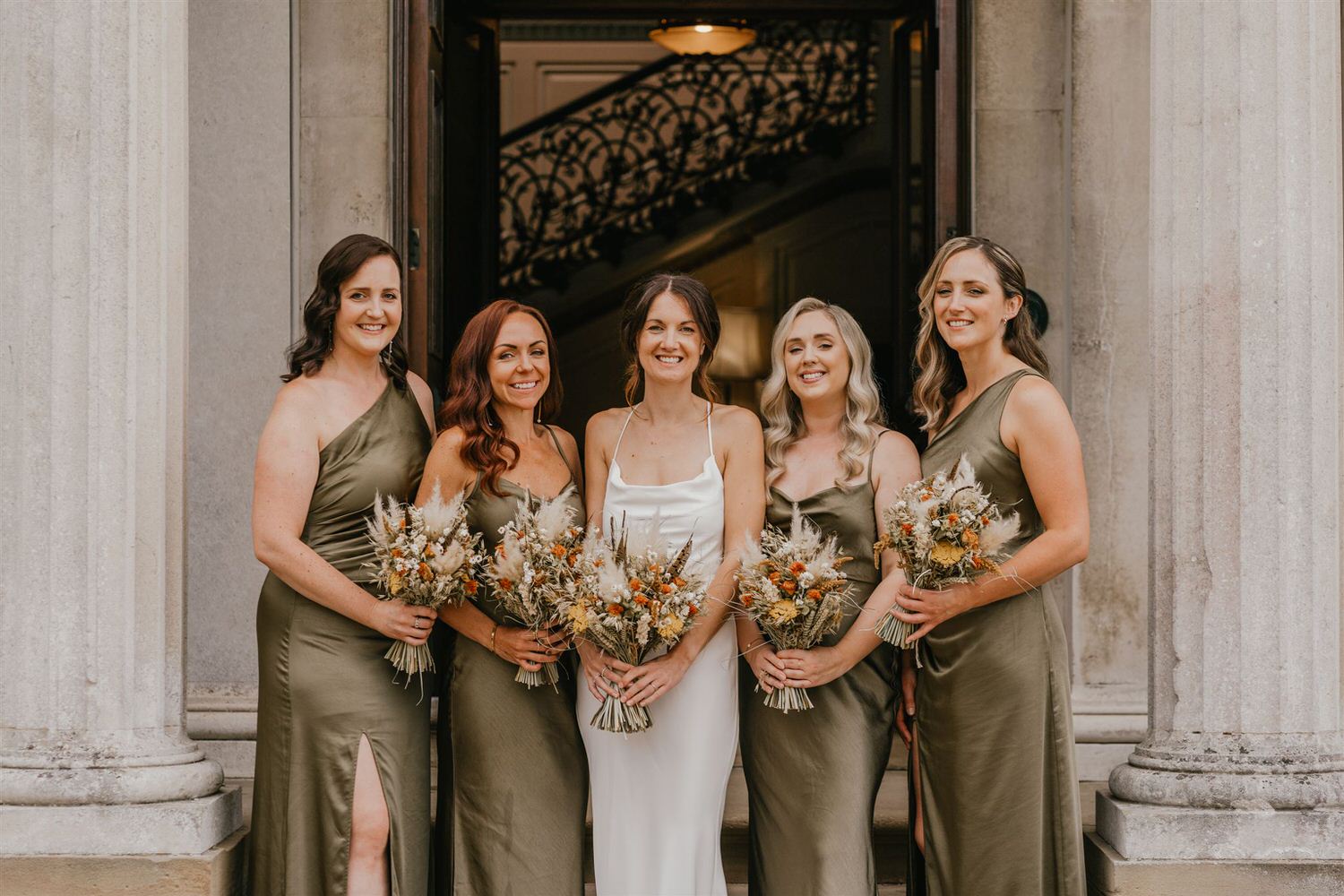 bride and bridal party at mount ephraim wedding in kent