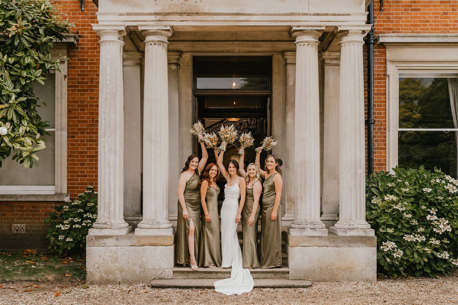 bride and bridal party at mount ephraim wedding in kent