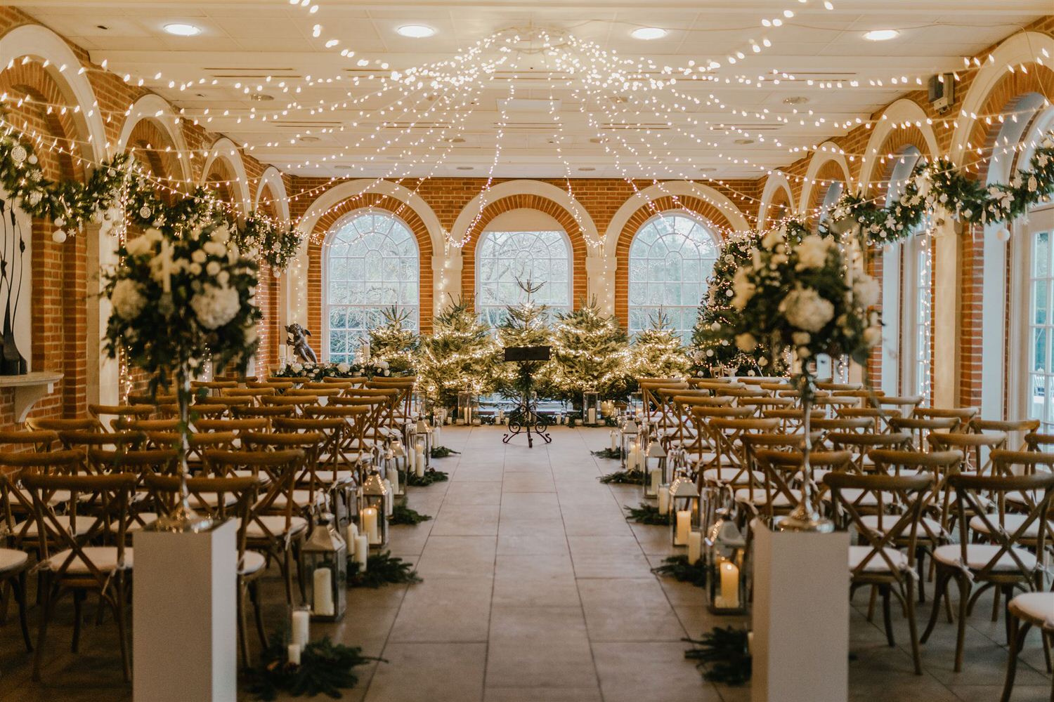 winter wedding tips for seasonal decor