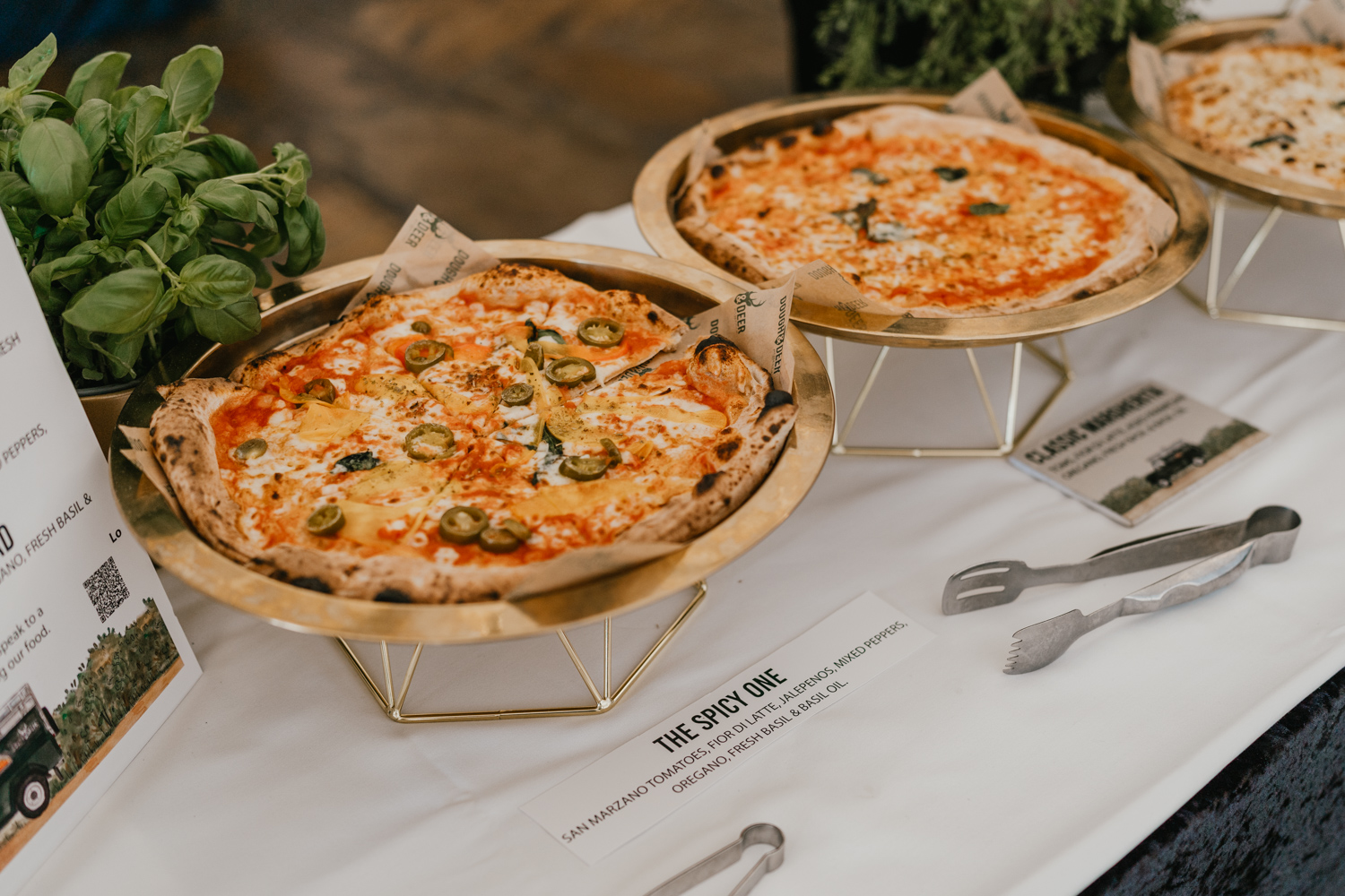 pizza buffet by Dough&Deer at northbrook park wedding