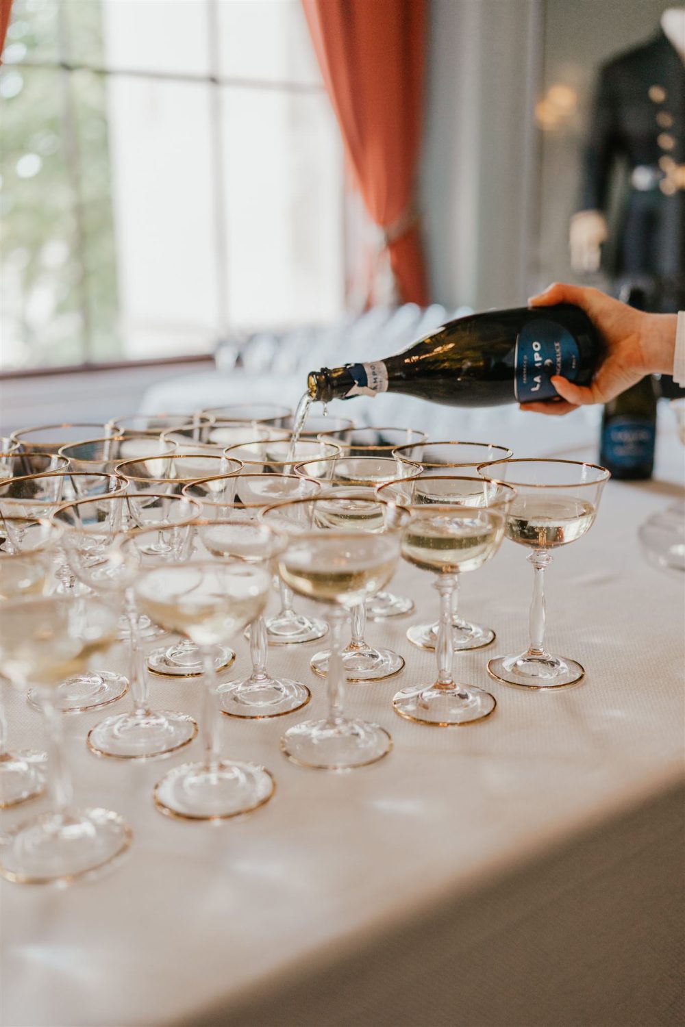 wedding drinks in the library at trinity house wedding venue in london