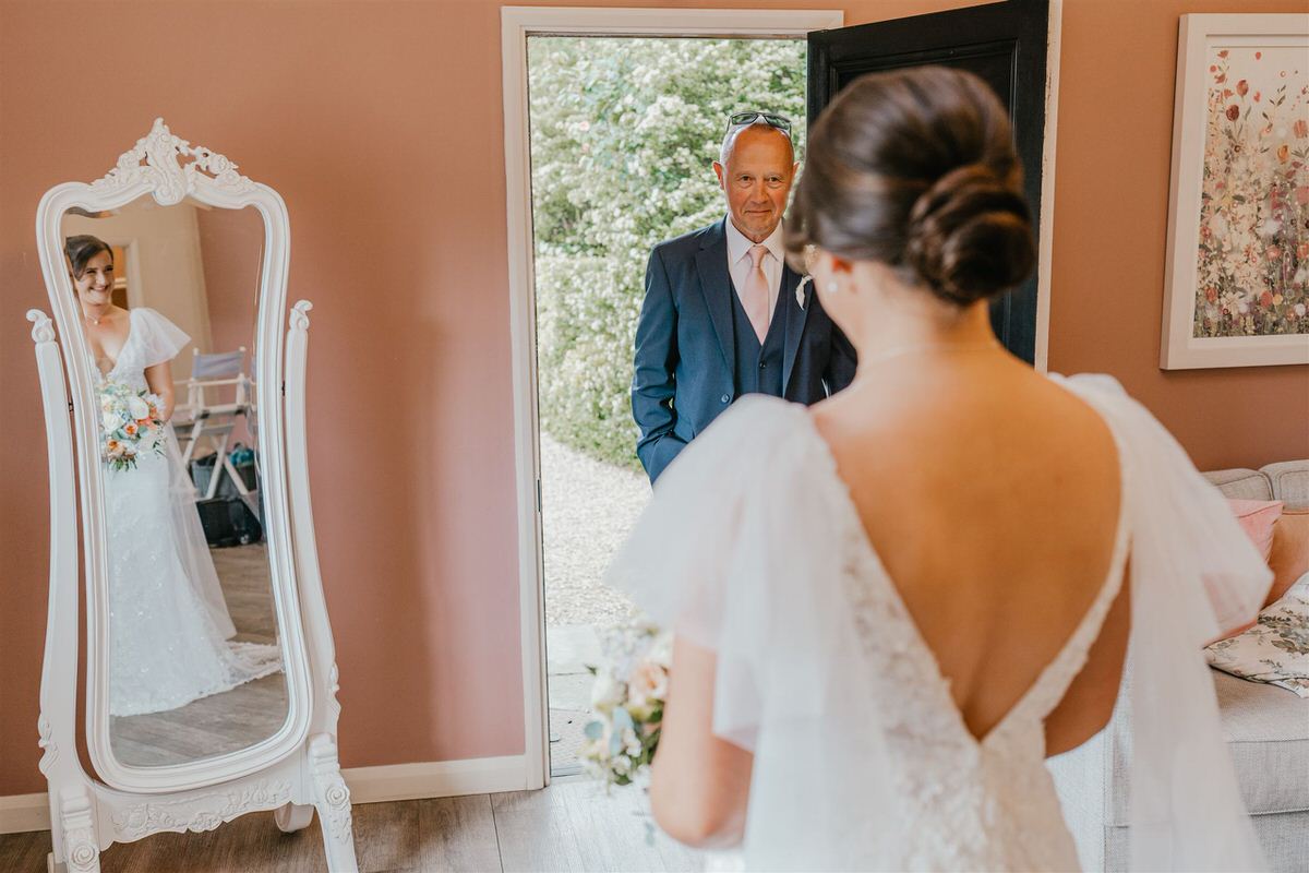 bride's first look with her dad at winters barns in canterbury
